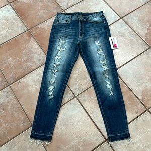 KanCan distressed skinny ankle jeans size 9.  28 waist